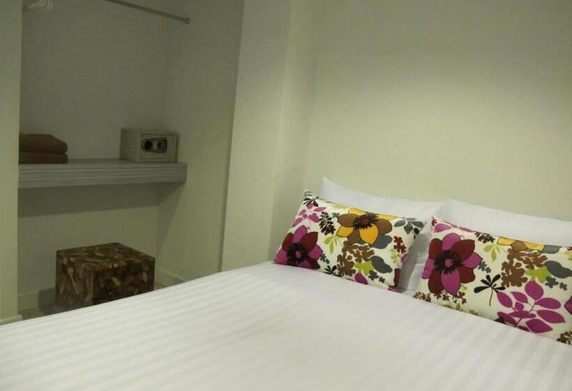 Люкс Вид на Город, Nantra Pattaya Baan Ampoe Beach