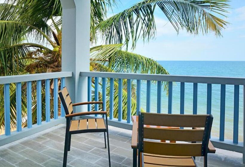 Полулюкс Вид на Море, Parrot Cove Lodge