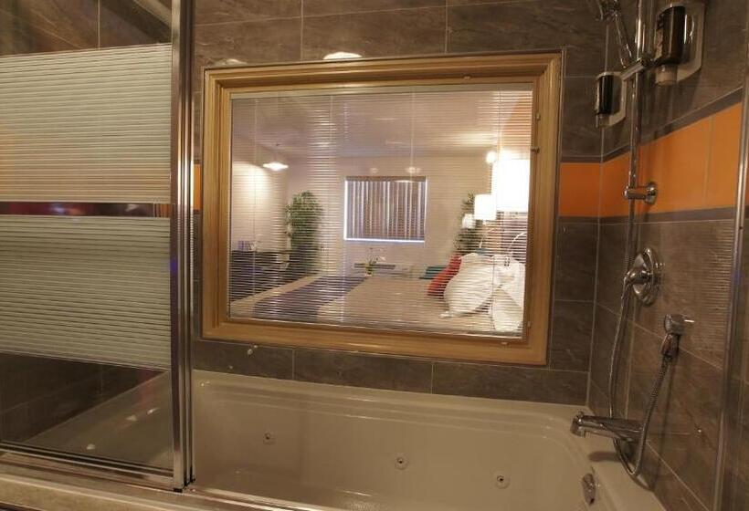 带大床的套房, Dreamz Inn