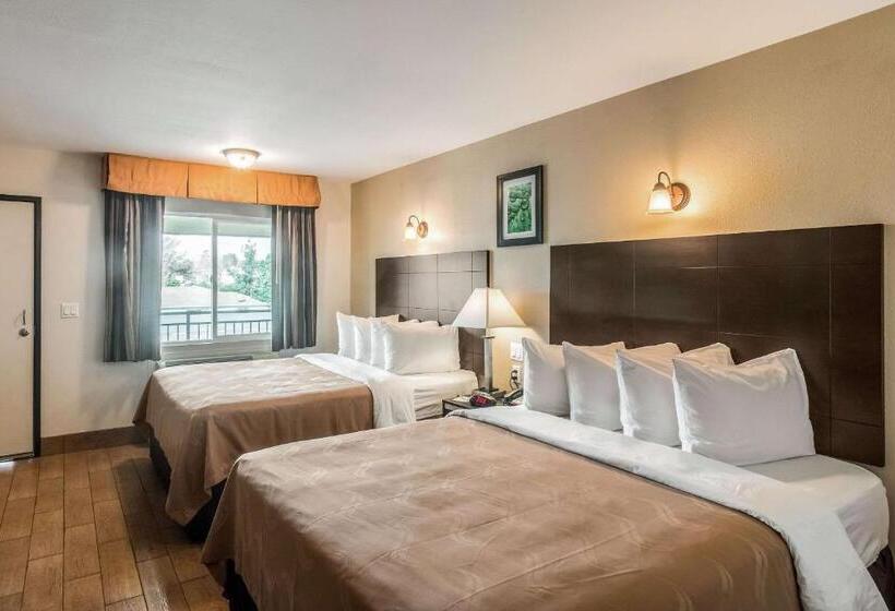 Номер Стандарт 2 Двуспальные Кровати, Quality Inn & Suites Near Downtown Bakersfield