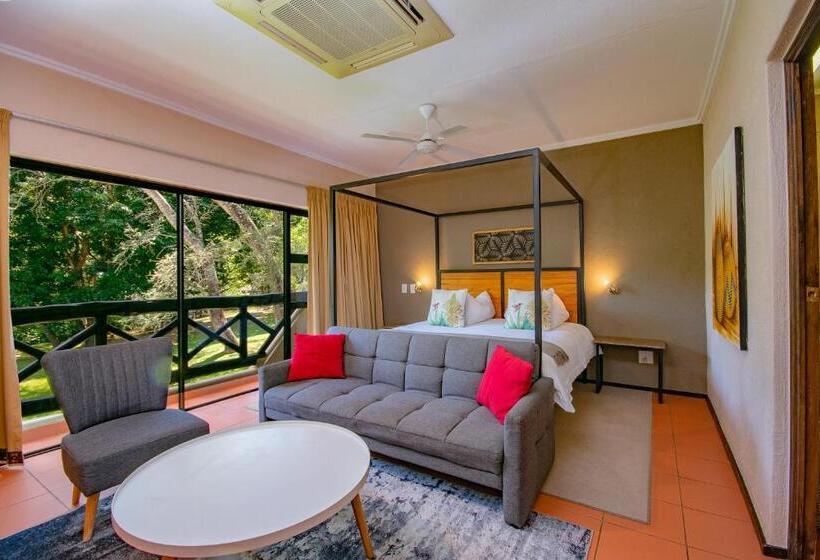 اتاق لوکس با تخت بزرگ, Sanbonani Resort Hotel And Spa