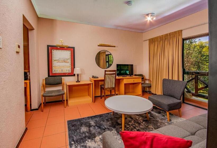 اتاق لوکس با تخت بزرگ, Sanbonani Resort Hotel And Spa
