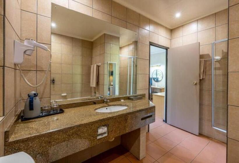 اتاق لوکس با تخت بزرگ, Sanbonani Resort Hotel And Spa