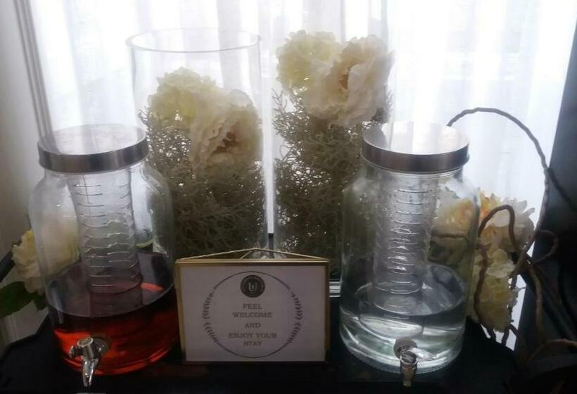 Номер Deluxe с Балконом, Universal Boutique