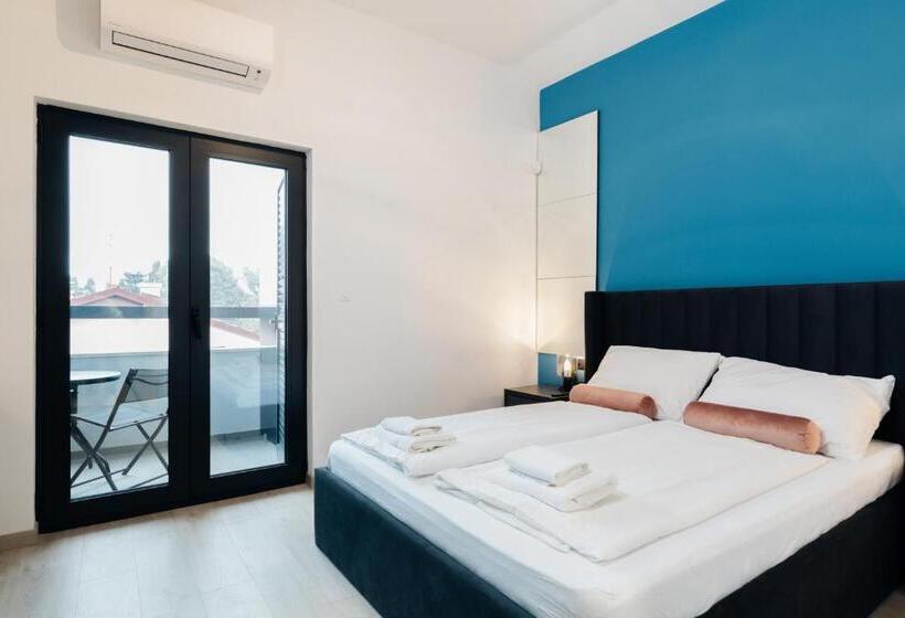 اتاق لوکس با بالکن و چشم‌انداز دریا, Boutique Suites Joyce Medulin