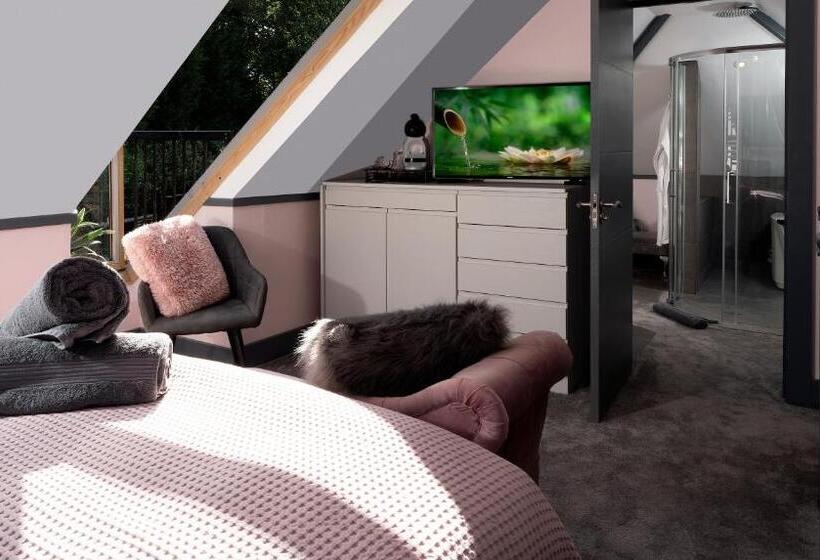 Номер Стандарт с Гидромассажем, Stay At Fl