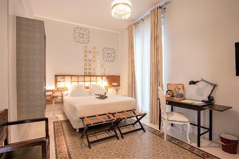 Superior Szoba, Business Hotel Tomang