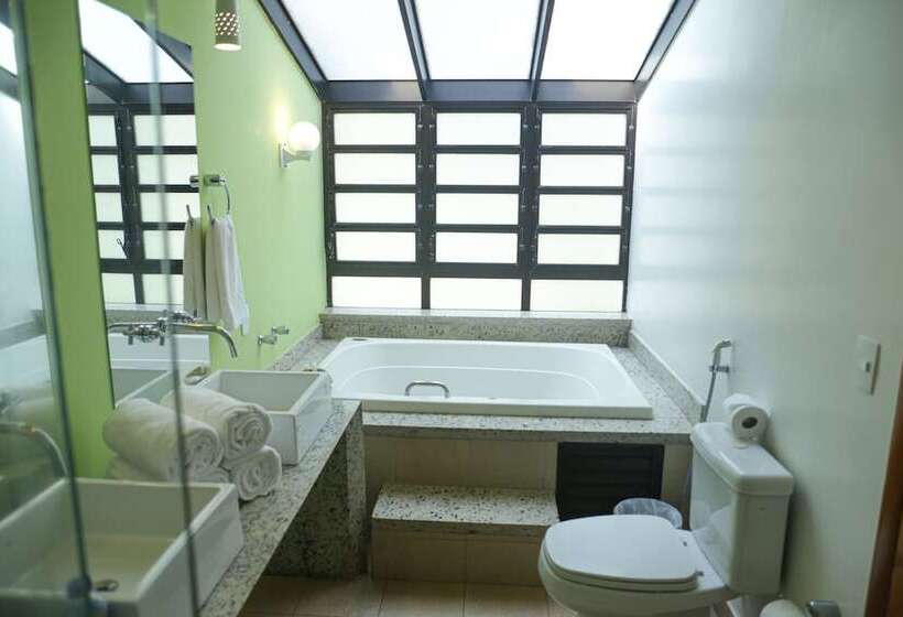 Люкс Мастер, Aguativa Golf Resort