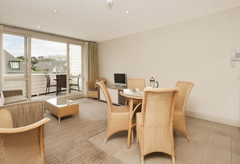 Апартаменты Deluxe 2 Спальни, Hananui Lodge And Apartments