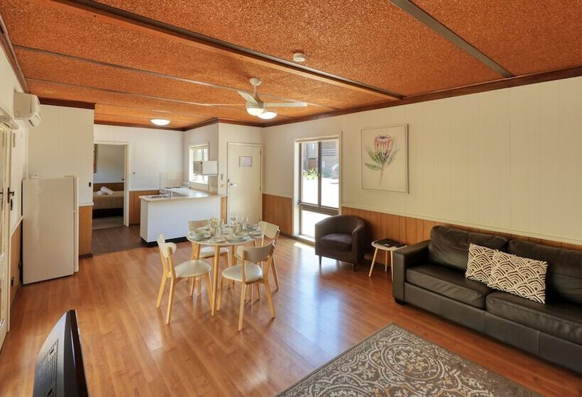 Апартаменты 1 Спальня, Motel Meneres