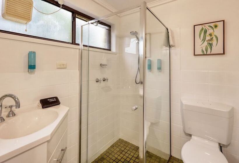 Семейный Номер, Motel Meneres