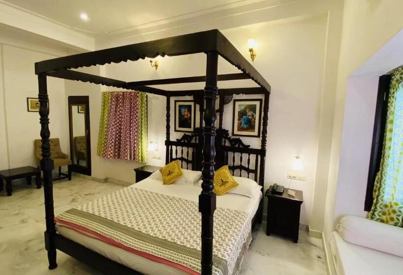 Quarto Deluxe, Kotra Haveli A Boutique Hotel By Lake Pichola