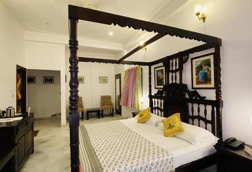 Quarto Deluxe, Kotra Haveli A Boutique Hotel By Lake Pichola