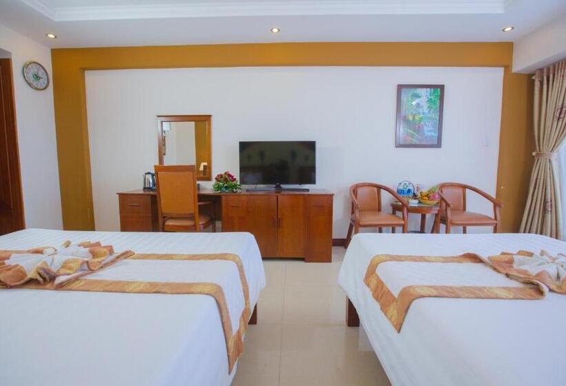 اتاق سوپریور با چشم‌انداز باغ, Vung Tau Intourco Resort
