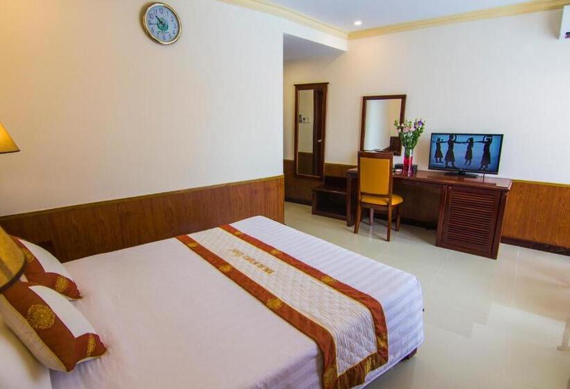 اتاق لوکس با چشم‌انداز دریا, Vung Tau Intourco Resort