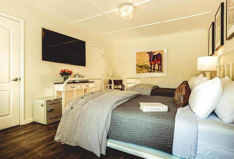 Номер Стандарт, Stables Inn
