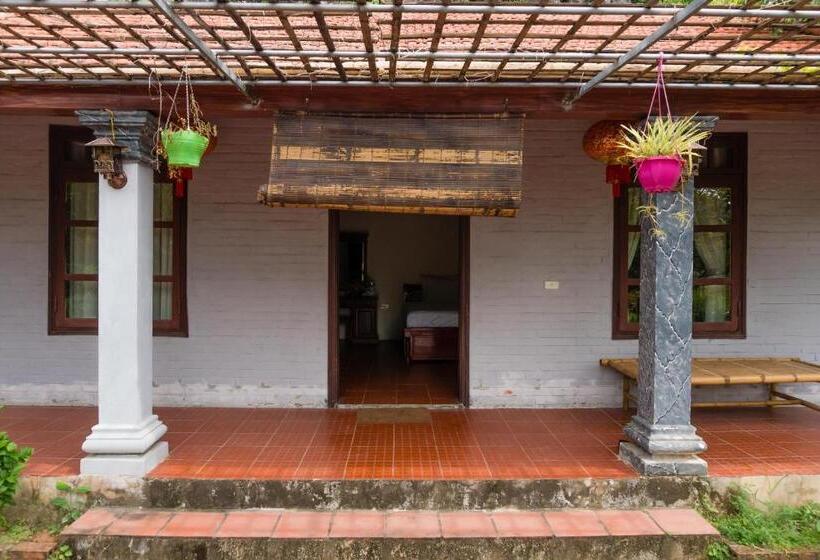 اتاق خانوادگی با چشم‌انداز کوه, Mua Caves Ecolodge