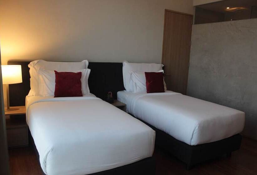 Номер Executive, Privato Quezon City