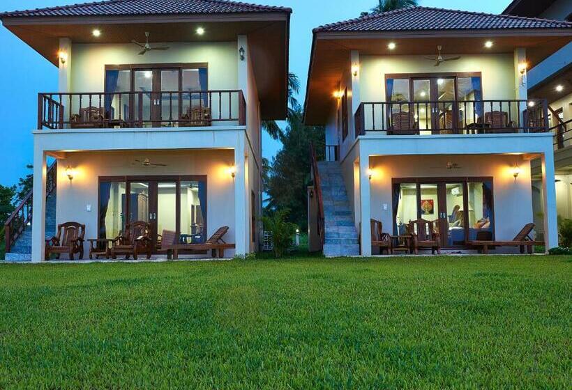 سوییت با چشم‌انداز دریا, Sara Beachfront Boutique Resort
