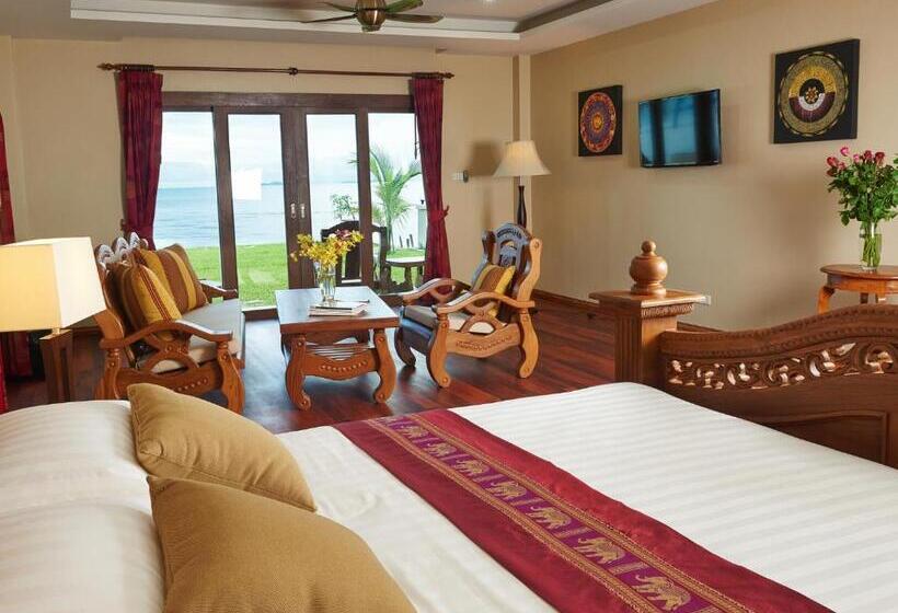 سوییت با چشم‌انداز دریا, Sara Beachfront Boutique Resort
