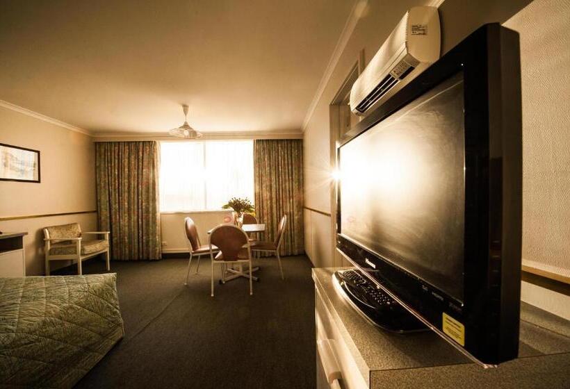 패밀리 아파트, Parklane Motel