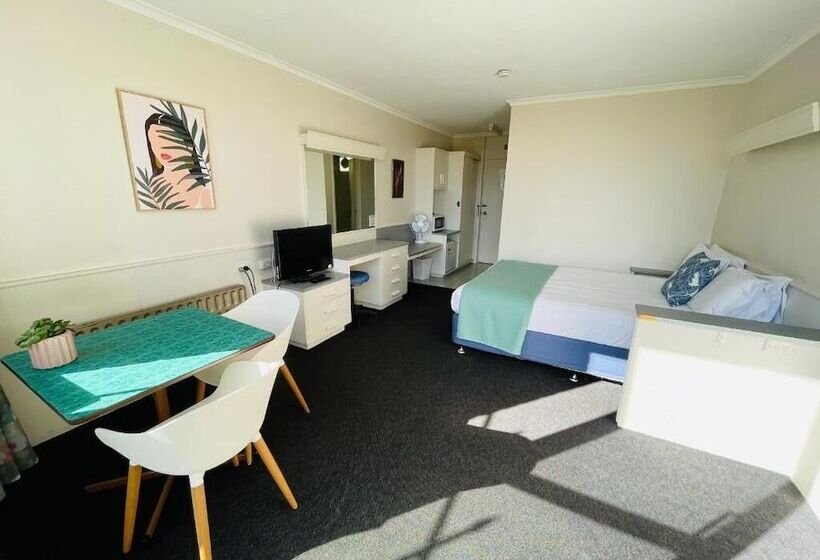 스탠다드 룸, Parklane Motel