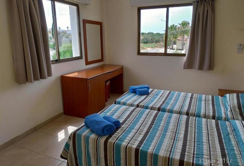Семейные Апартаменты, Maricosta Apartments