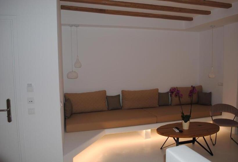 Suite with Pool, Akkadian Lgbt Boutique