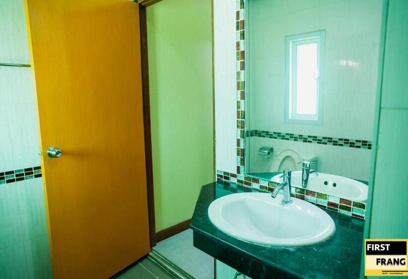 Номер Стандарт, First And Frang Hotel   Koh Phangan