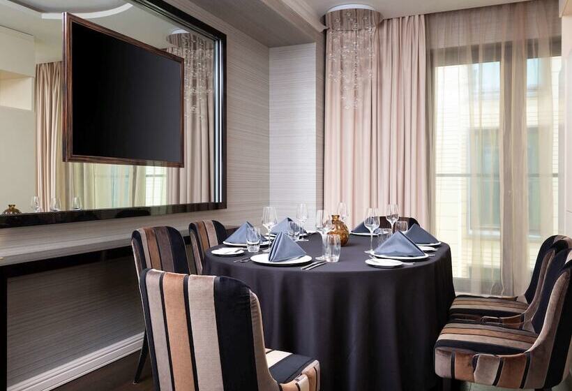 سوئیت پریمیوم 2 خوابه, Mercure Moscow Paveletskaya