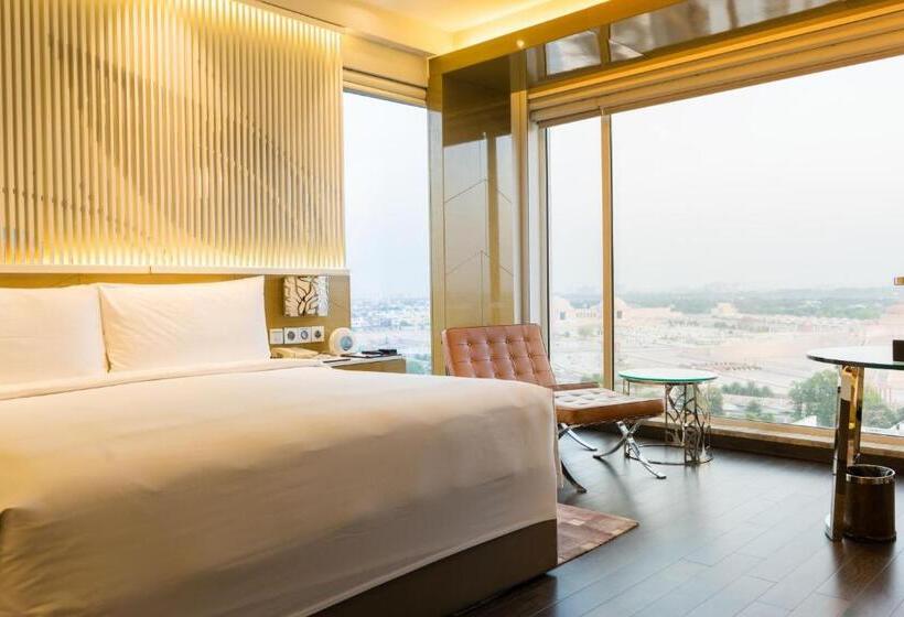 اتاق استاندارد با تخت بزرگ, Renaissance Lucknow Hotel, Gomti Nagar