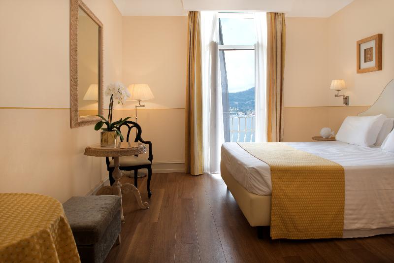 Номер Deluxe Вид на Море, Grand Hotel Bristol Spa Resort, By R Collection Hotels