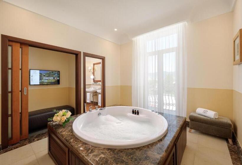 Люкс Deluxe Вид на Море, Grand Hotel Bristol Spa Resort, By R Collection Hotels