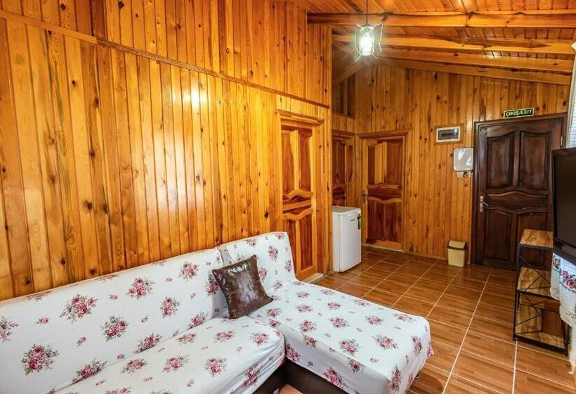 بنگله خانوادگی, çuhadar Ahşap Evleri̇