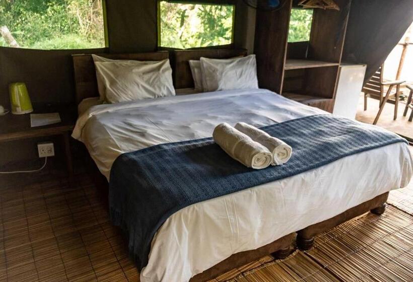 چادر با خدمات رفاهی لوکس, Sky Island Resort