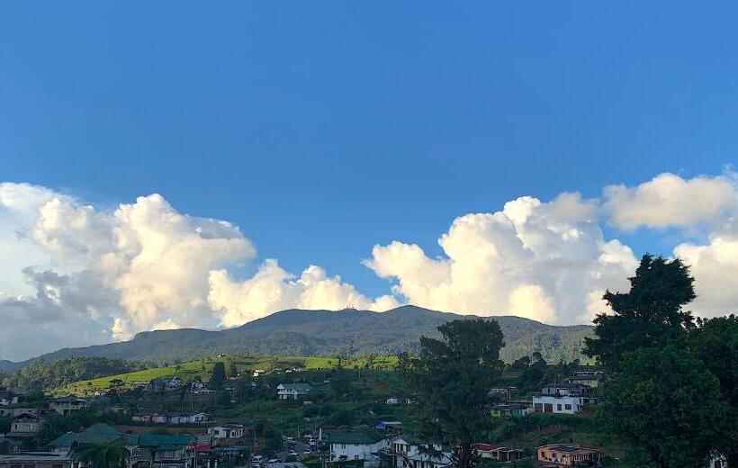 اتاق استاندارد با چشم‌انداز کوهستان, Caroline Villa, Nuwara Eliya