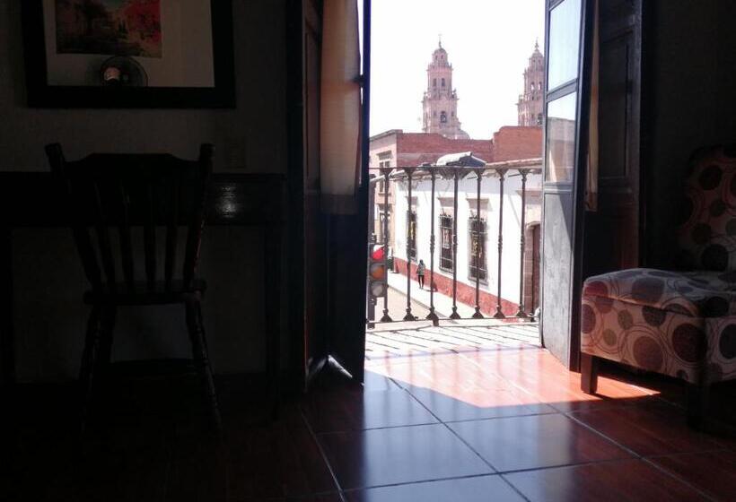 Quarto Estandar, Colonial