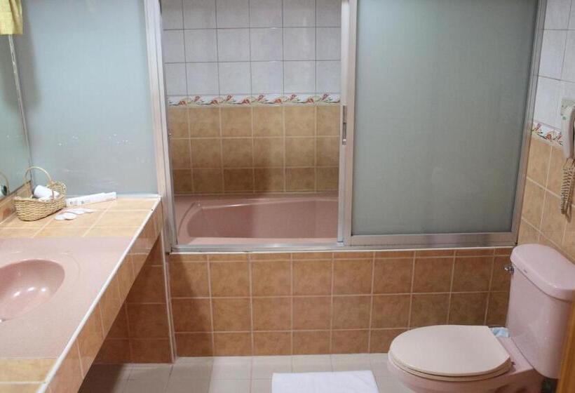 스위트, Elegant Circle Inn