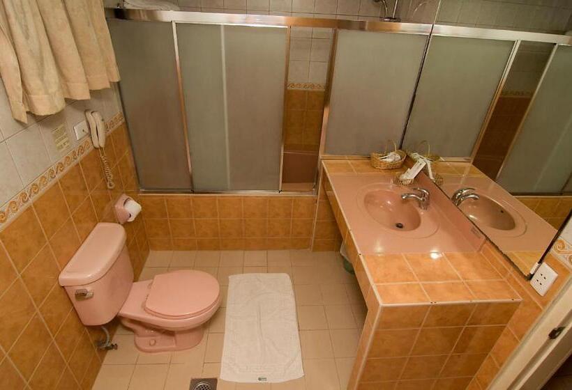 스위트, Elegant Circle Inn