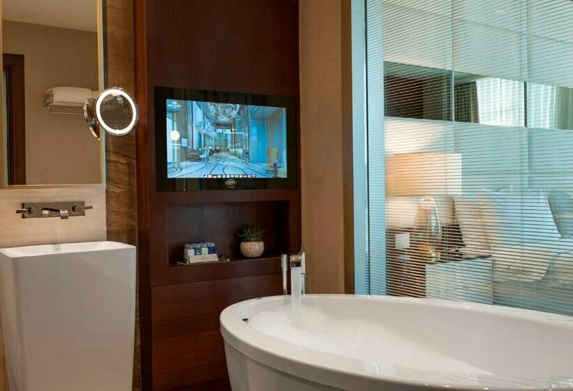 سوئیت راحتی, Elite World Grand Istanbul Basin Ekspres