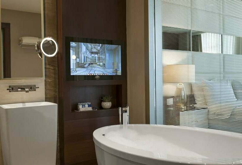 سوییت, Elite World Grand Istanbul Basin Ekspres