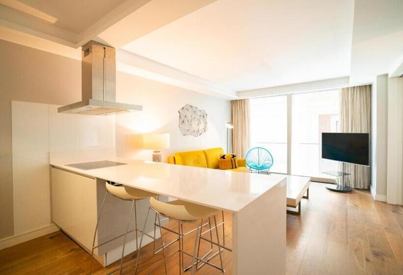Habitación Cuádruple Clásica, Smartrental Collection Centric Ii