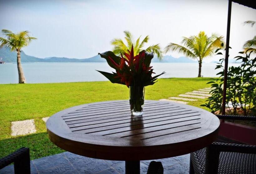 Номер Superior Вид на Море, The Ocean Residence Langkawi