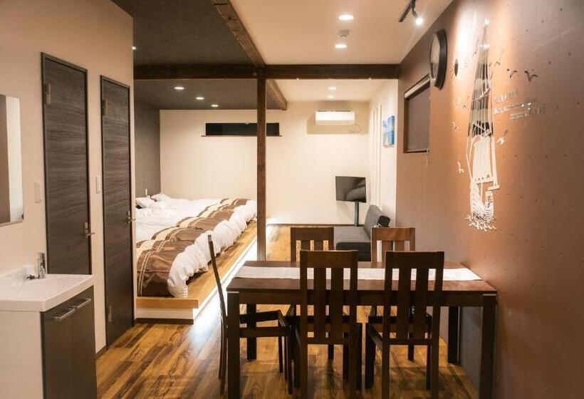 패밀리 룸, Climb Inn Cocomo