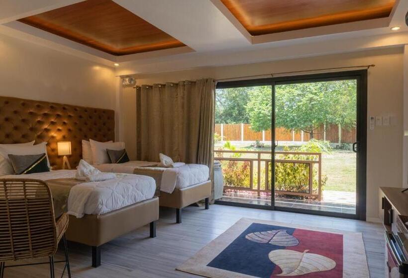 اتاق استاندارد با چشم‌انداز استخر, The Mayana Resort