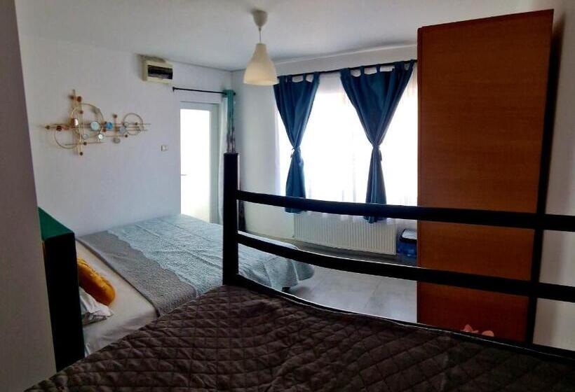 Habitació Quàdruple Deluxe, Mbi Smart Central