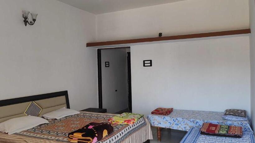带1个卧室的公寓, Oyo Home 81057 Mahakali Homestay