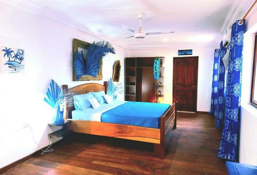 اتاق لوکس, Blue Palm Resort Ghana