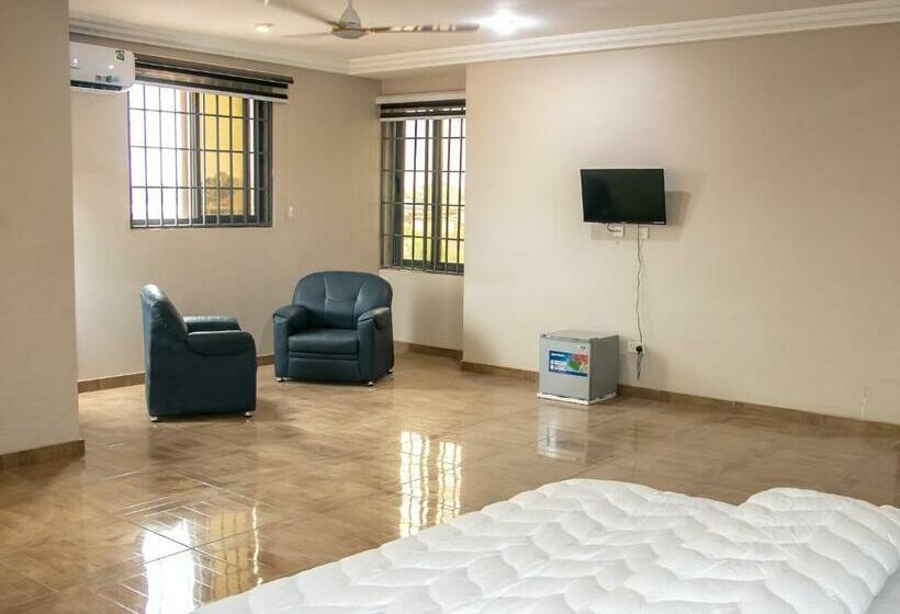 سوییت خانوادگی, The Grange Hotel Ghana