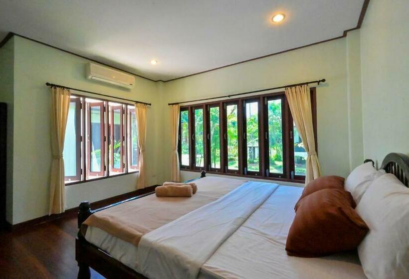 스탠다드 발코니 룸, Poowadee Resort